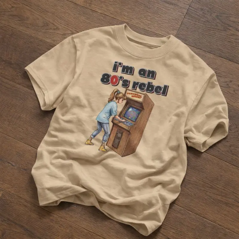 Arcade Rebel Tshirt Kvinder på gulvet